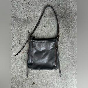 hobo international treaty bag